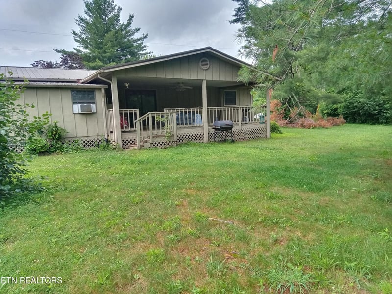 3281 NE Tabor [oop Hwy, Crossville, TN 38571